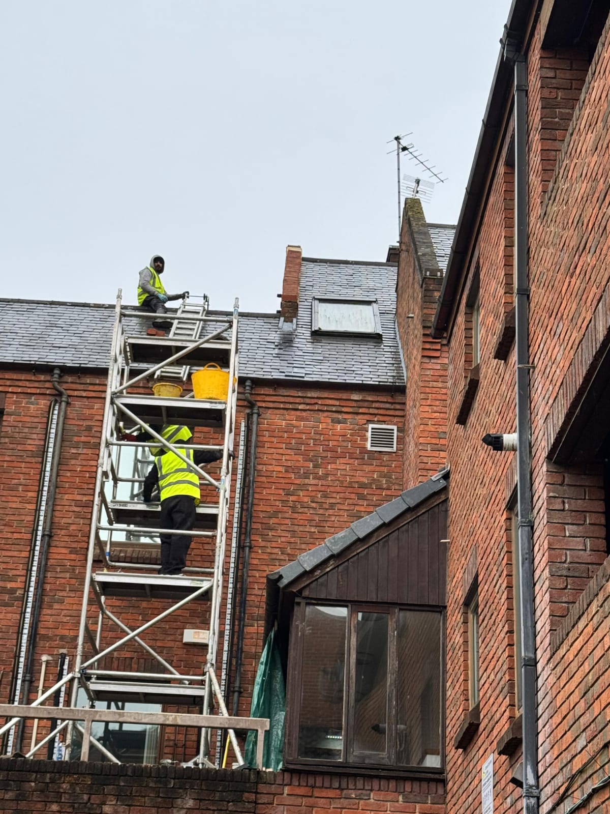 Gutter Clean & Realign — roofing work in the South